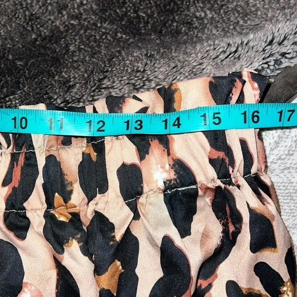 SHEIN leopard  print chiffon high waisted shorts Sz 3XL - Picture 3 of 14
